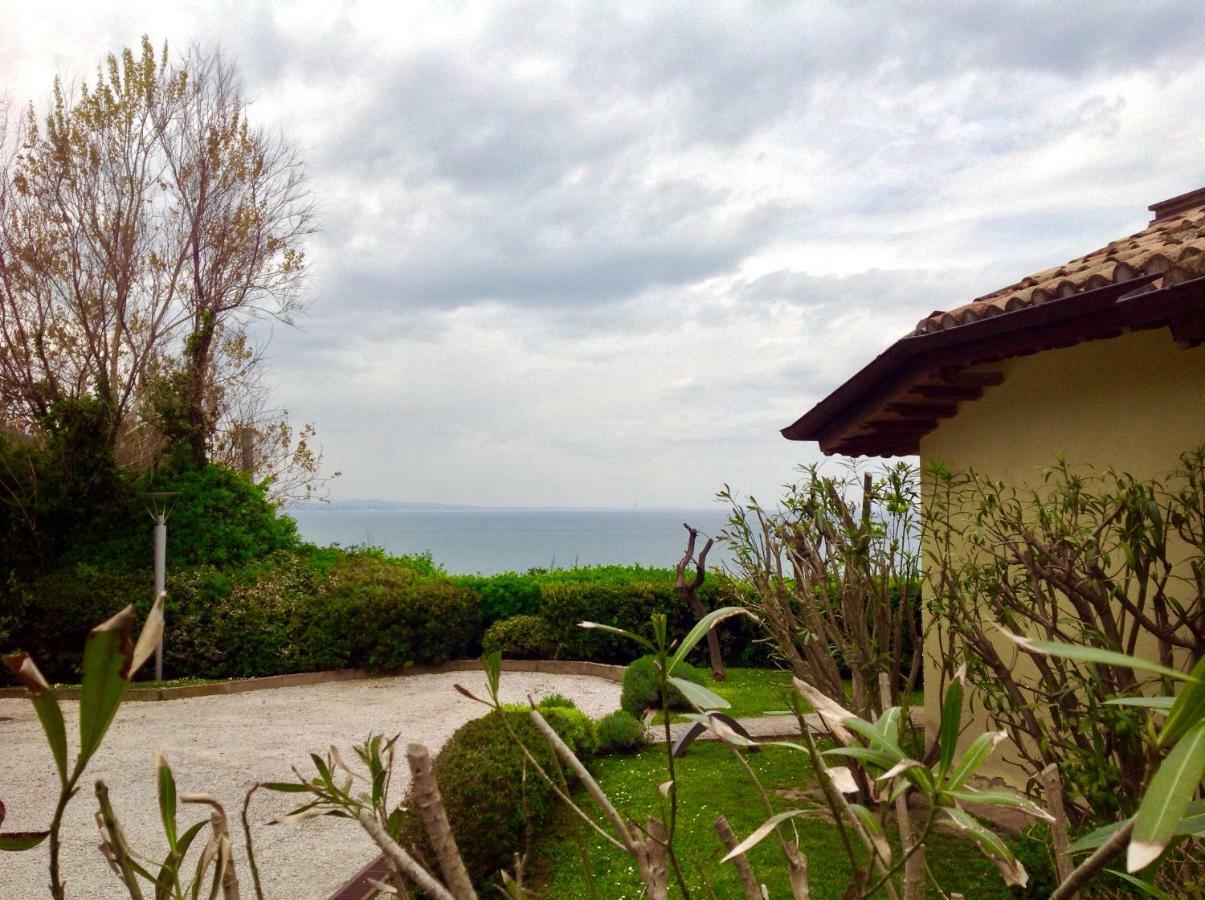 Residence Baia Vallugola Castel di Mezzo Exterior foto