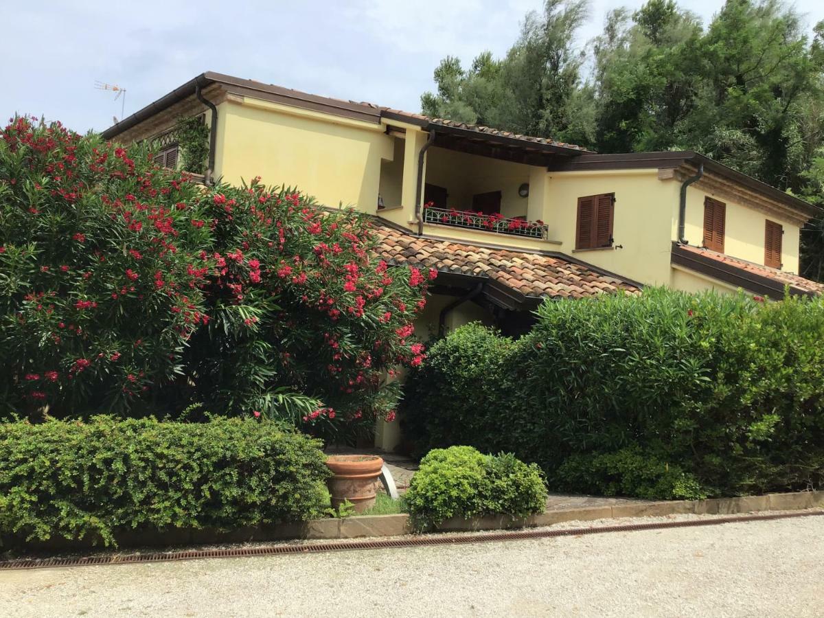 Residence Baia Vallugola Castel di Mezzo Exterior foto